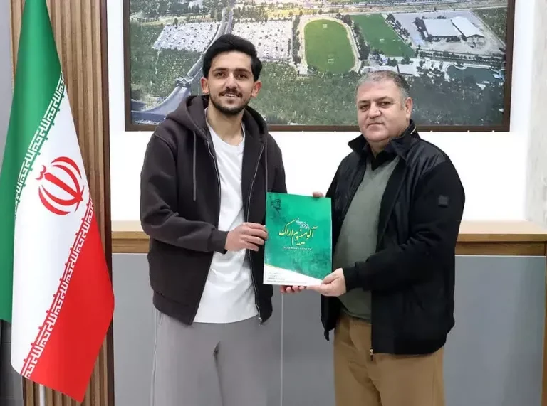 یونس اکبرپور